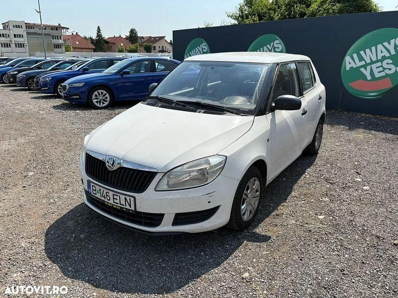 Alb Utilizat 2014 Skoda Fabia Active Hatchback | 3.700 EUR (Preț OK) - Imagine 1/4