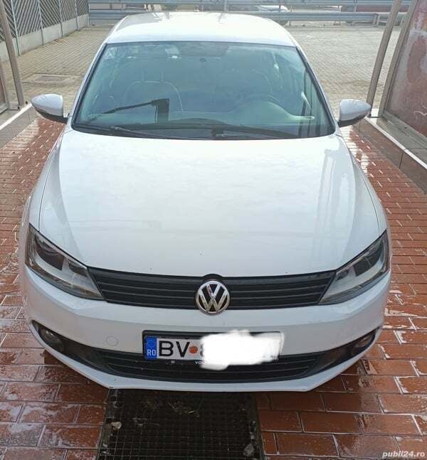 Utilizat 2013 VW Jetta Berlinǎ | 4.000 EUR (Super Preț) - Imagine 1/4