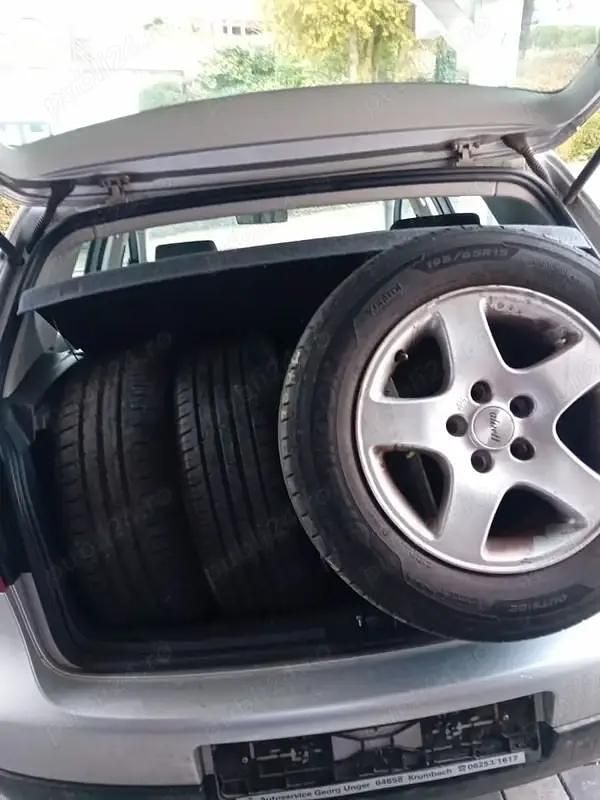 Second-hand VW Golf V 117 CP (86 kW) 2004 Hatchback