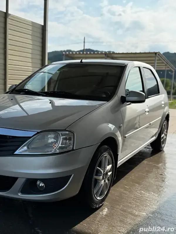 Utilizat 2010 Dacia Logan Berlinǎ | 3.250 EUR (Scump) - Imagine 1/4