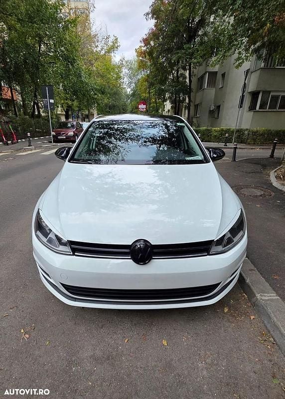Culoarealb Utilizat 2014 VW Golf VII Hatchback | 9.000 EUR (Preț OK) - Imagine 1/4