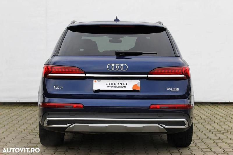Second-hand Audi Q7 S-Line 286 CP (210 kW) 2021 Culoarealbastru SUV
