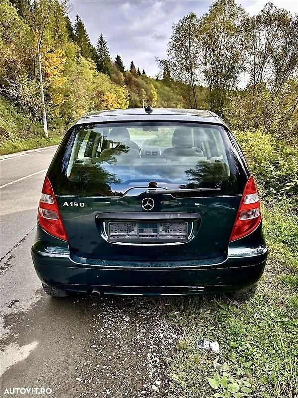 Second-hand Mercedes A150 Elegance 95 CP (69 kW) 2005 Culoareverde Hatchback