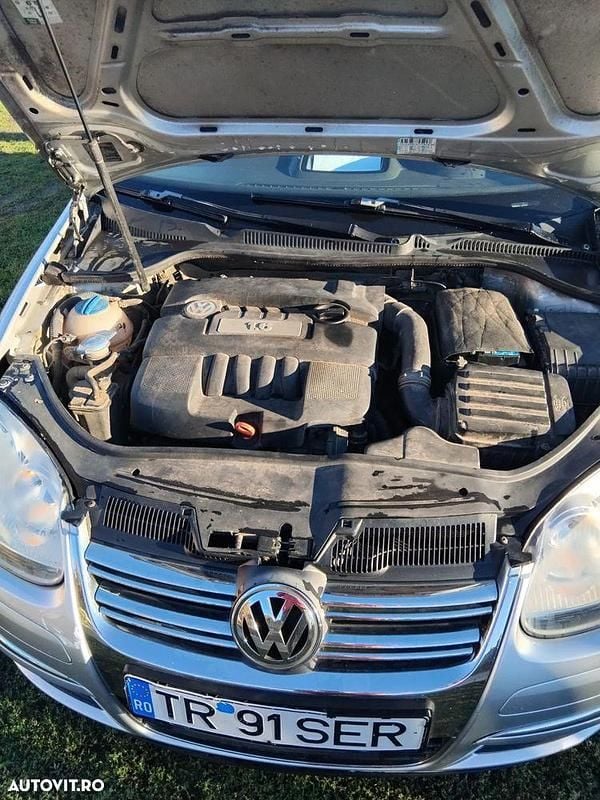 Culoaregri Utilizat 2009 VW Jetta Comfortline Berlinǎ | 3.000 EUR (Preț OK) - Imagine 1/4