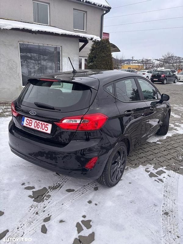 Second-hand Ford Fiesta Trend 85 CP (62 kW) 2019 Culoarenegru Hatchback