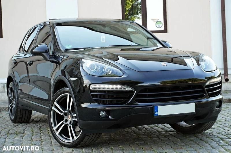 Negru Utilizat 2013 Porsche Cayenne Platinum Edition SUV | 16.500 EUR (Super Preț) - Imagine 1/4