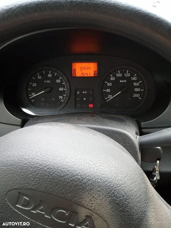 Culoarebej Utilizat 2006 Dacia Logan Ambiance Berlinǎ | 2.150 EUR (Preț bun) - Imagine 1/4