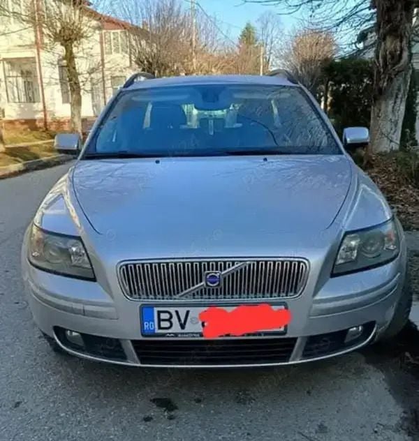 Gri Utilizat 2005 Volvo V50 Break | 1.800 EUR - Imagine 1/4