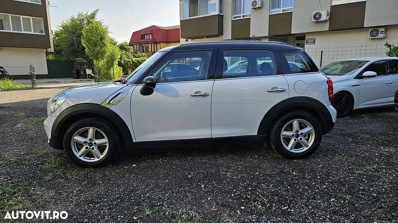 Culoarealb Utilizat 2014 Mini Cooper D Countryman SUV | 6.999 EUR (Preț bun) - Imagine 1/4