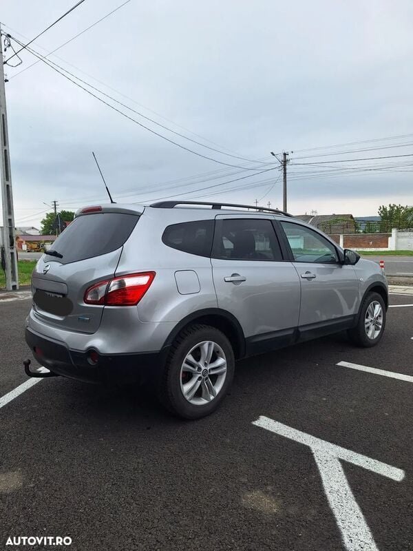 Gri Utilizat 2013 Nissan Qashqai +2 SUV | 7.500 EUR (Preț OK) - Imagine 1/4
