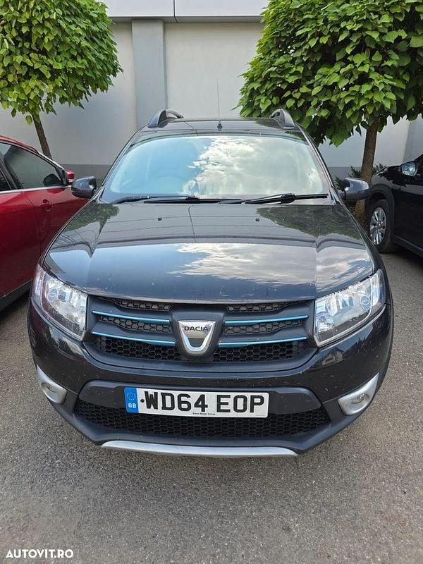 Negru Utilizat 2015 Dacia Sandero Stepway Hatchback | 2.200 EUR - Imagine 1/4