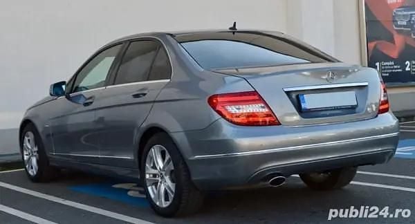 Second-hand Mercedes C250 204 CP (150 kW) 2011 Berlinǎ