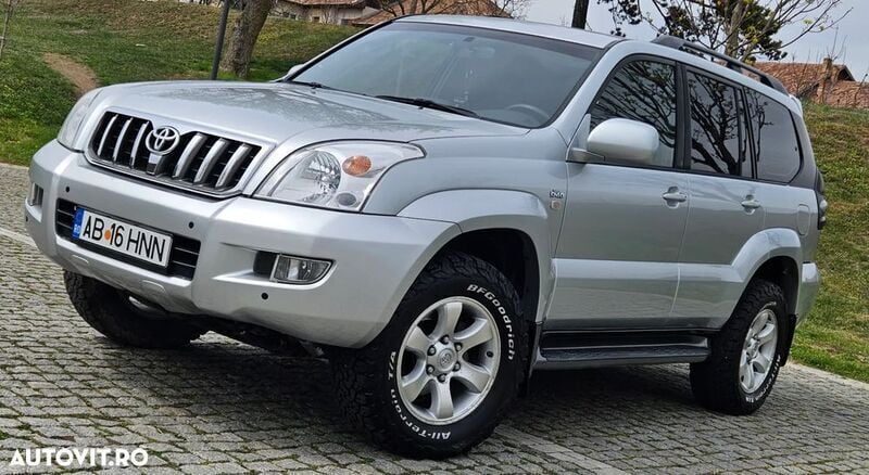 Argint Utilizat 2005 Toyota Land Cruiser Travel SUV | 16.980 EUR (Preț OK) - Imagine 1/4
