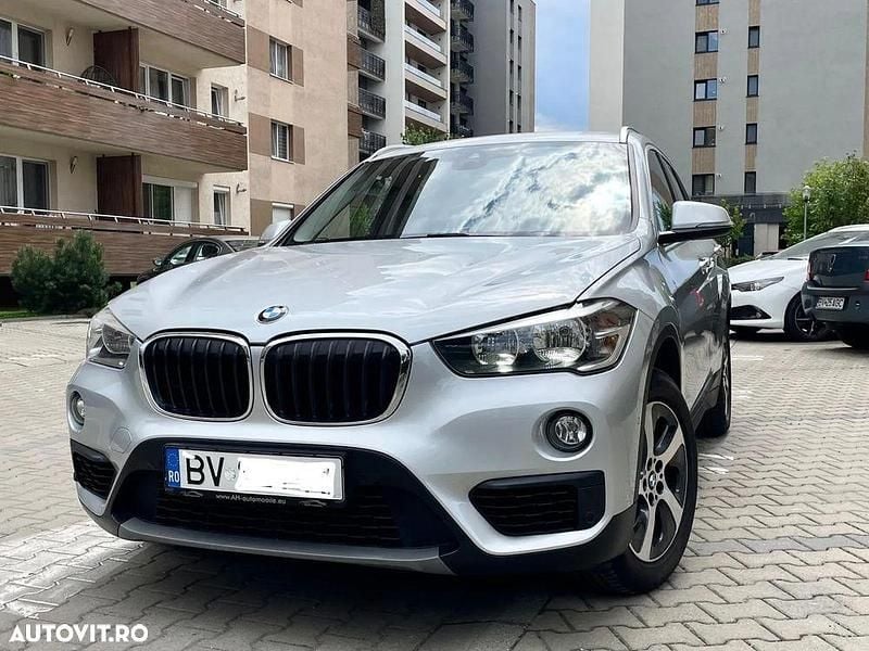 Gri Utilizat 2016 BMW X1 xLine SUV | 15.499 EUR (Preț OK) - Imagine 1/4
