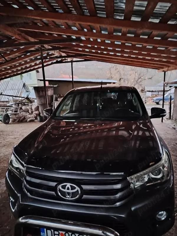 Utilizat 2017 Toyota HiLux Pickup | 23.000 EUR (Super Preț) - Imagine 1/4
