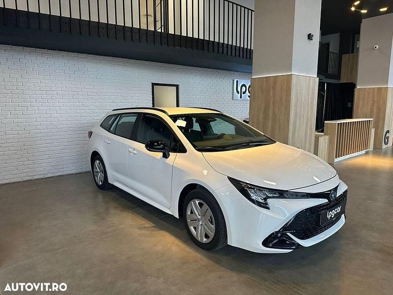 Nouă Toyota Corolla 97 CP (71 kW) 2025 Culoarealb Break