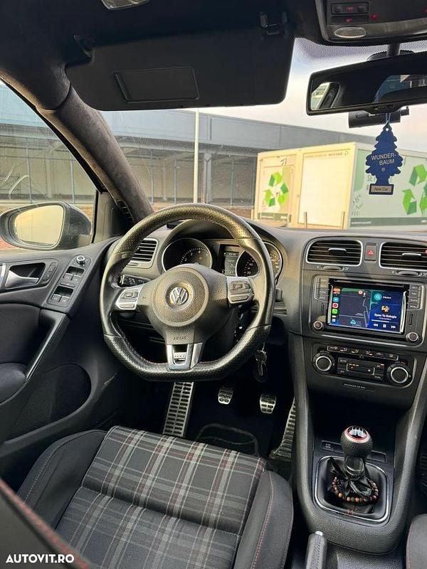 Second-hand VW Golf VI 210 CP (154 kW) 2009 Culoarenegru Hatchback