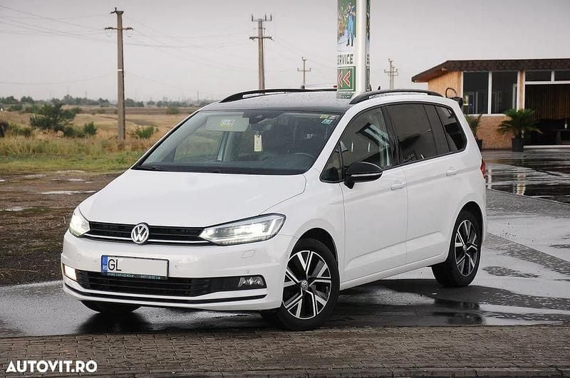 Culoarealb Utilizat 2020 VW Touran Highline Monovolum | 14.700 EUR (Preț OK) - Imagine 1/4