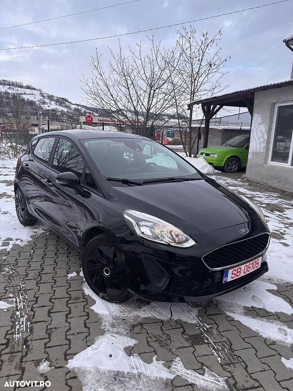 Second-hand Ford Fiesta Trend 85 CP (62 kW) 2019 Culoarenegru Hatchback