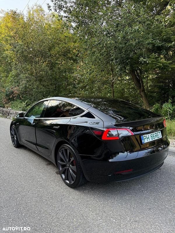 Second-hand Tesla Model 3 Performance 376 kW (512 CP) 2020 Culoarenegru Berlinǎ