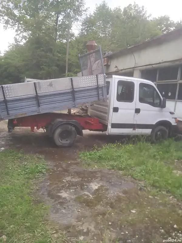 Second-hand Iveco Daily 130 CP (95 kW) 2000 Monovolum