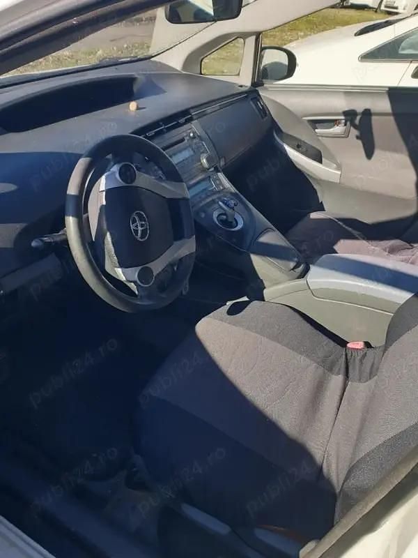 Second-hand Toyota Prius 75 CP (55 kW) 2011 Hatchback