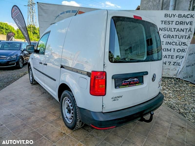 Second-hand VW Caddy 102 CP (75 kW) 2016 Alb Monovolum