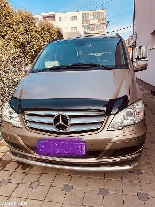 Second-hand Mercedes Viano 163 CP (119 kW) 2011 Culoaregalbeuriu Monovolum