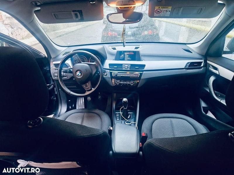Negru Utilizat 2016 BMW X1 SUV | 11.000 EUR (Preț bun) - Imagine 1/4