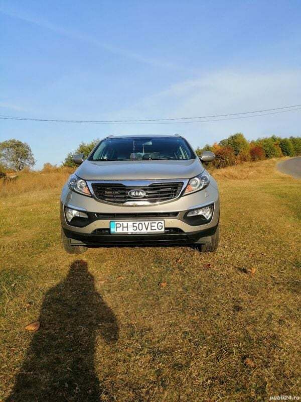 Gri Utilizat 2012 Kia Sportage SUV | 12.000 EUR (Puțin scump) - Imagine 1/4