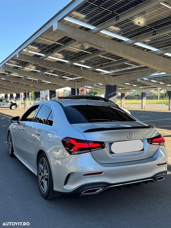 Culoareargint Utilizat 2019 Mercedes A200 Berlinǎ | 19.800 EUR (Preț bun) - Imagine 1/4