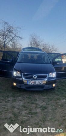 Negru Utilizat 2007 VW Touran Monovolum | 5.000 EUR (Puțin scump) - Imagine 1/4