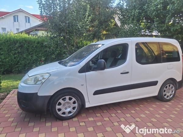 Alb Utilizat 2008 Peugeot Partner Monovolum | 3.000 EUR - Imagine 1/4