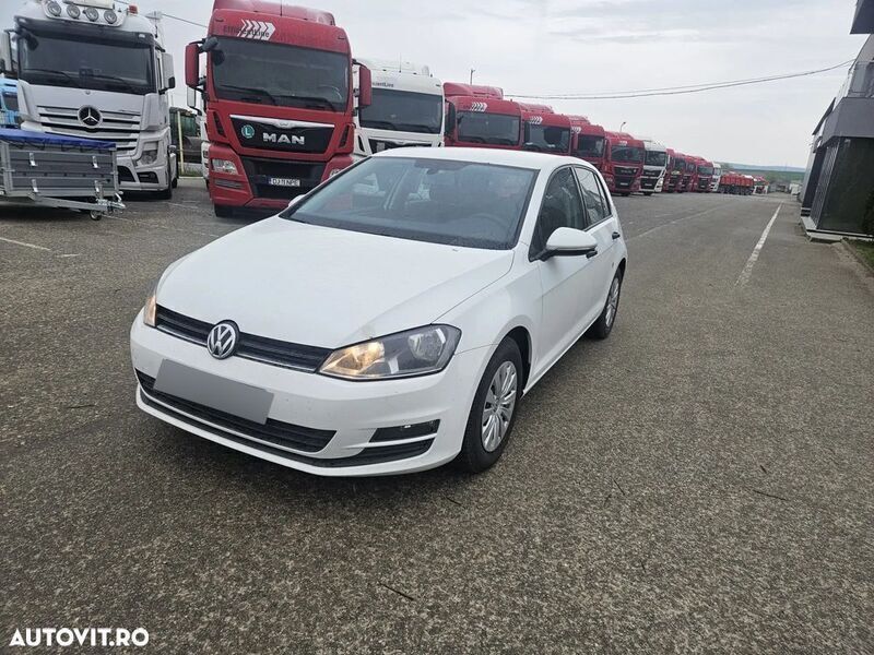 Alb Utilizat 2016 VW Golf VII Comfortline Hatchback | 5.500 EUR (Super Preț) - Imagine 1/4