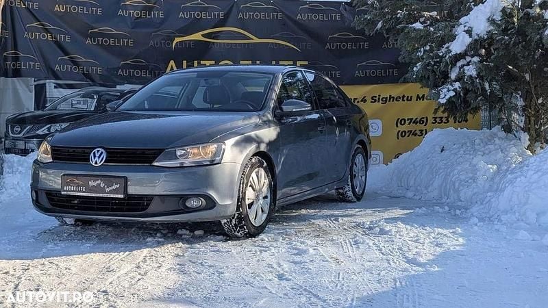 Second-hand VW Jetta Trendline 105 CP (77 kW) 2011 Culoaregri Berlinǎ