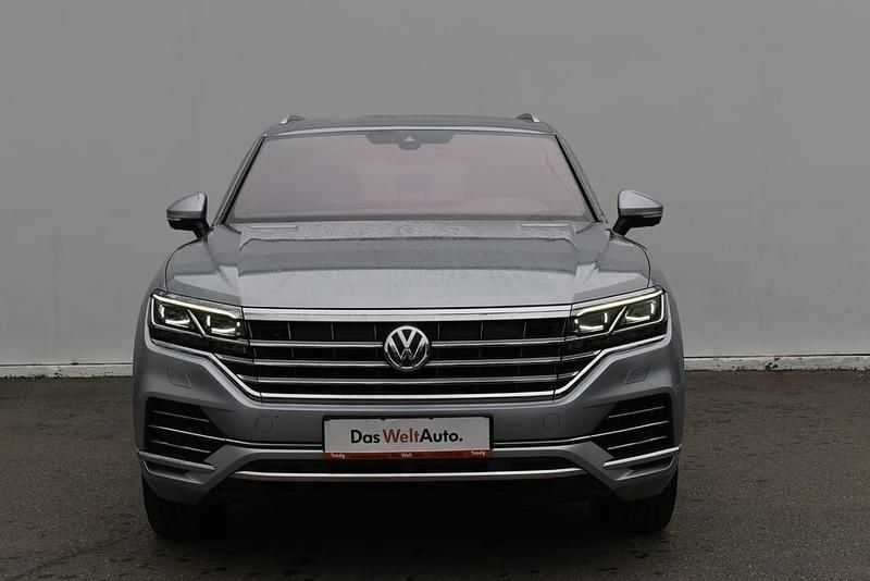 Second-hand VW Touareg Elegance 286 CP (210 kW) 2020 Gri mediu  normal SUV