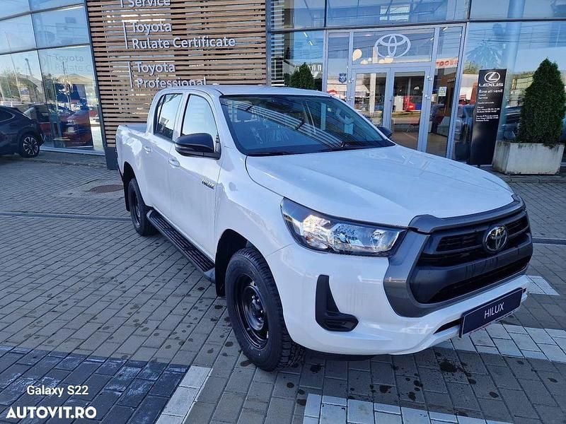 Culoarealb Nouă 2025 Toyota HiLux Comfort Pickup | 39.491 EUR (Preț OK) - Imagine 1/4