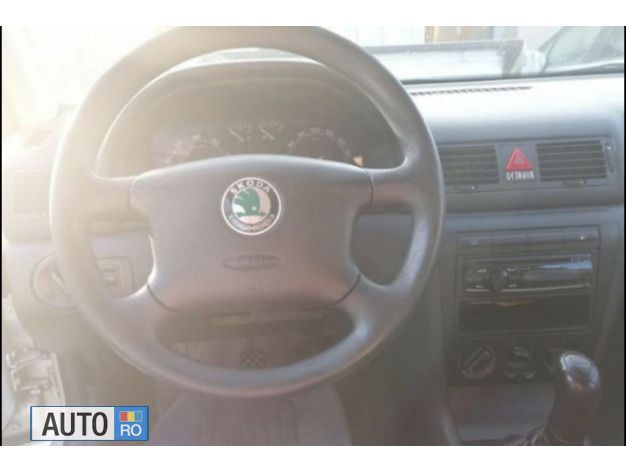 Gri Utilizat 2008 Skoda Octavia | 3.500 EUR (Preț OK) - Imagine 1/4