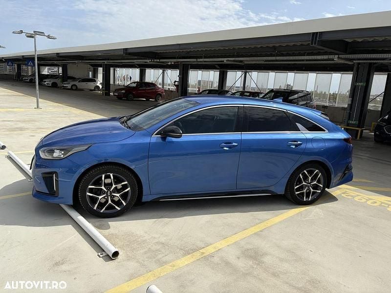 Albastru Utilizat 2020 Kia ProCeed GT-Line Hatchback | 12.399 EUR - Imagine 1/4