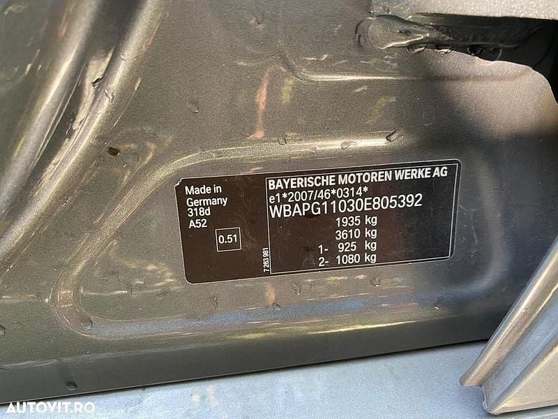 Second-hand BMW 318 Sport Line 143 CP (105 kW) 2011 Culoaregri Berlinǎ