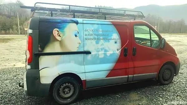 Second-hand Renault Trafic 90 CP (66 kW) 2007 Alb Monovolum