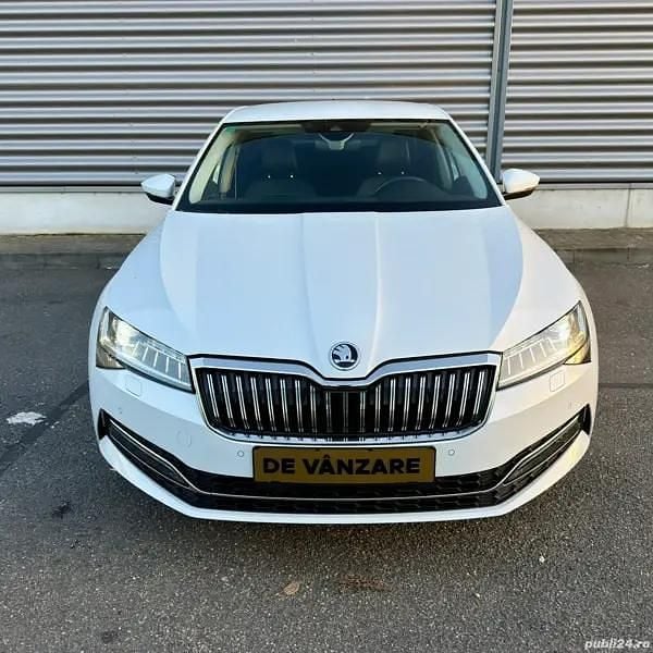 Second-hand 2021 Skoda Superb Berlinǎ | 16.500 EUR (Super Preț) - Imagine 1/3