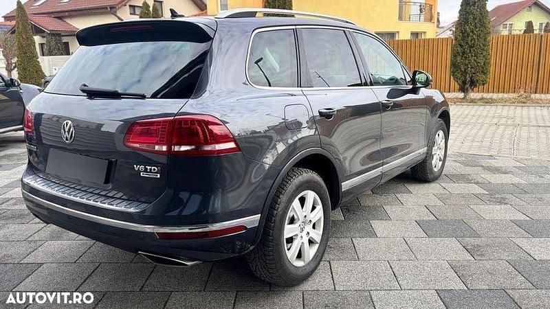 Second-hand VW Touareg 262 CP (192 kW) 2015 Gri SUV
