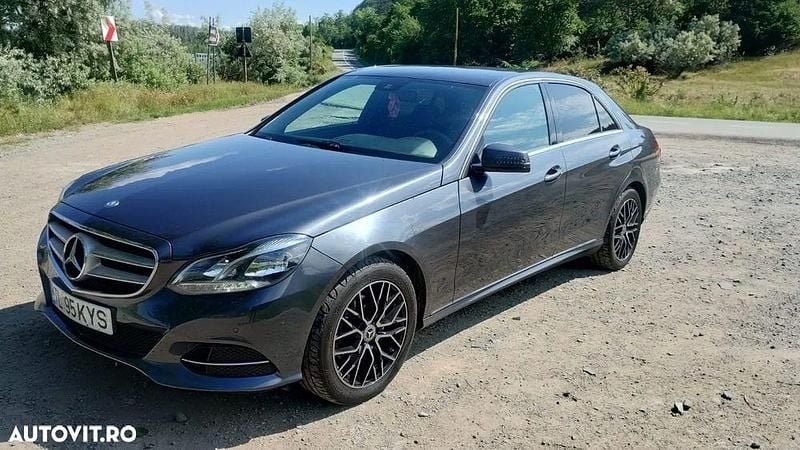 Culoaregri Utilizat 2014 Mercedes E220 Berlinǎ | 12.500 EUR (Preț bun) - Imagine 1/4