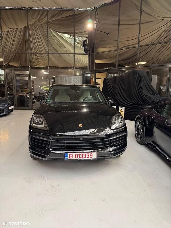 Culoarenegru Utilizat 2019 Porsche Cayenne SUV | 52.000 EUR (Super Preț) - Imagine 1/4