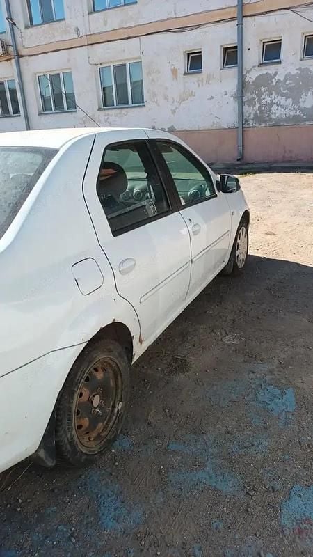 Second-hand Dacia Logan 75 CP (55 kW) 2012 Berlinǎ