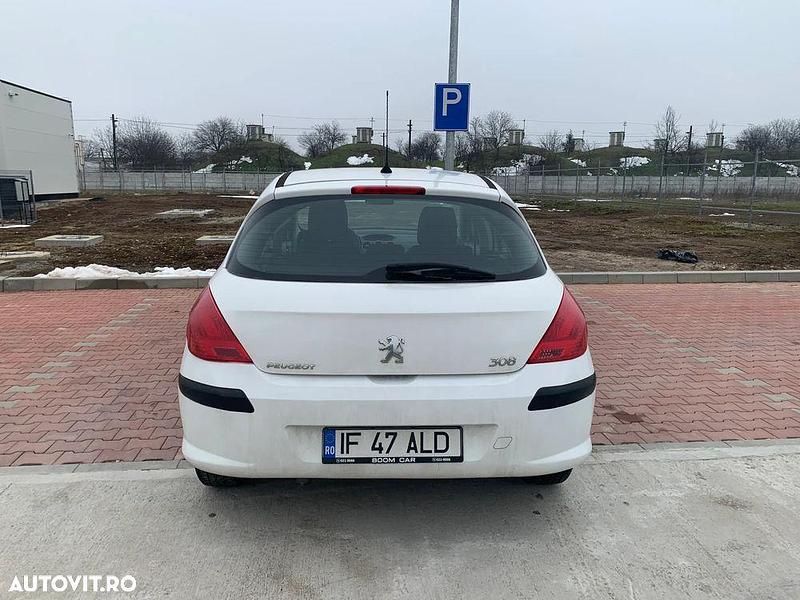 Second-hand Peugeot 308 Access 92 CP (67 kW) 2010 Culoarealb Hatchback