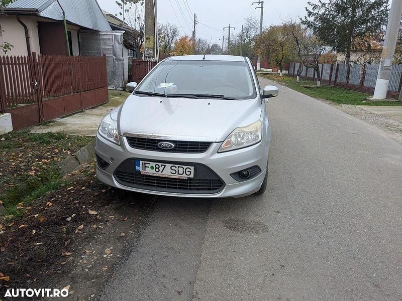 Culoareargint Utilizat 2008 Ford Focus Ambiente Berlinǎ | 2.000 EUR (Preț OK) - Imagine 1/4