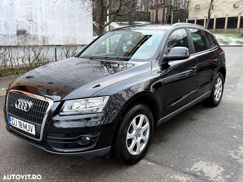 Culoarenegru Utilizat 2010 Audi Q5 SUV | 7.690 EUR (Super Preț) - Imagine 1/4
