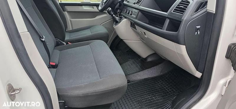 Second-hand VW Transporter Comfortline 102 CP (75 kW) 2017 Culoarealb Van